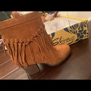 Sbicca fringe booties